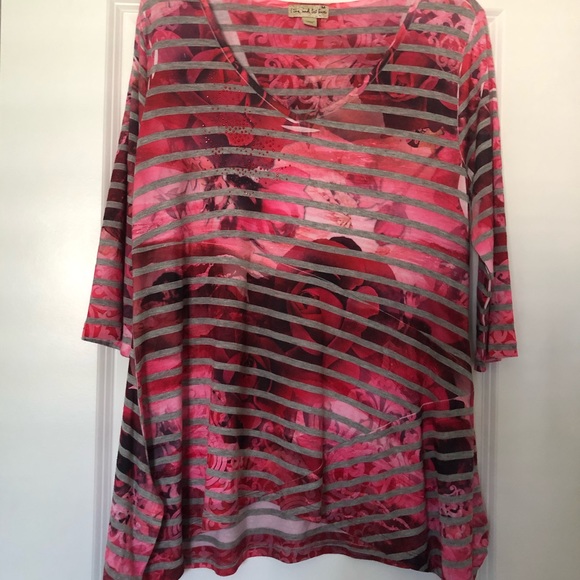 Ladies casual top - Picture 2 of 4